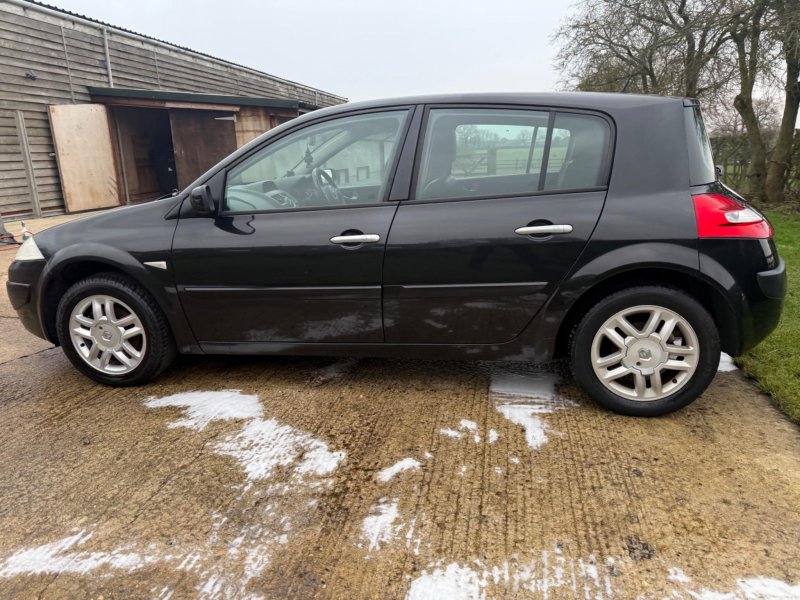 RENAULT MEGANE