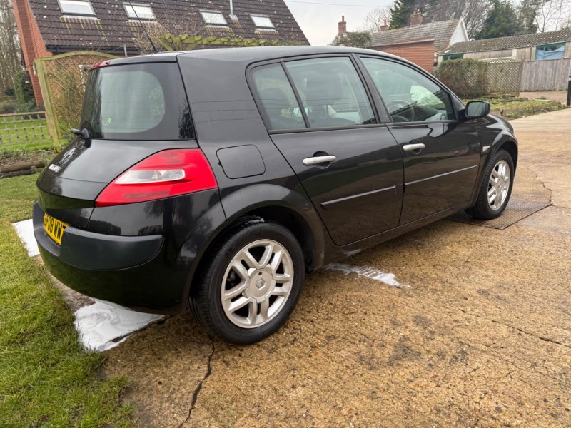 RENAULT MEGANE