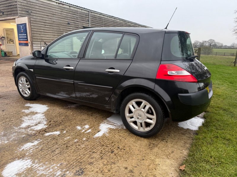 RENAULT MEGANE