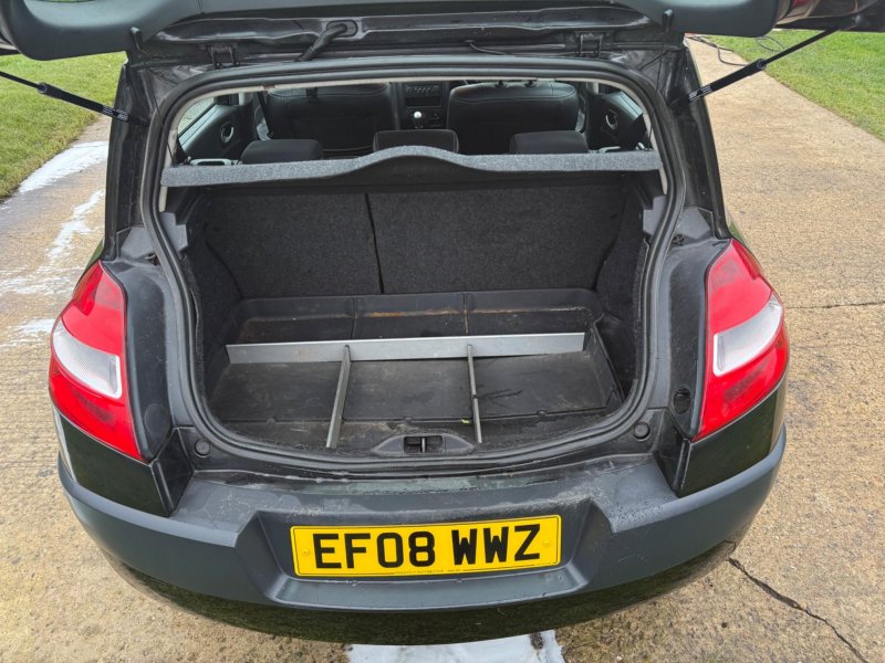 RENAULT MEGANE