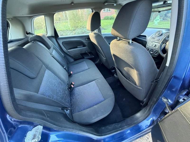 FORD FIESTA