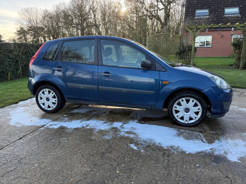 FORD FIESTA