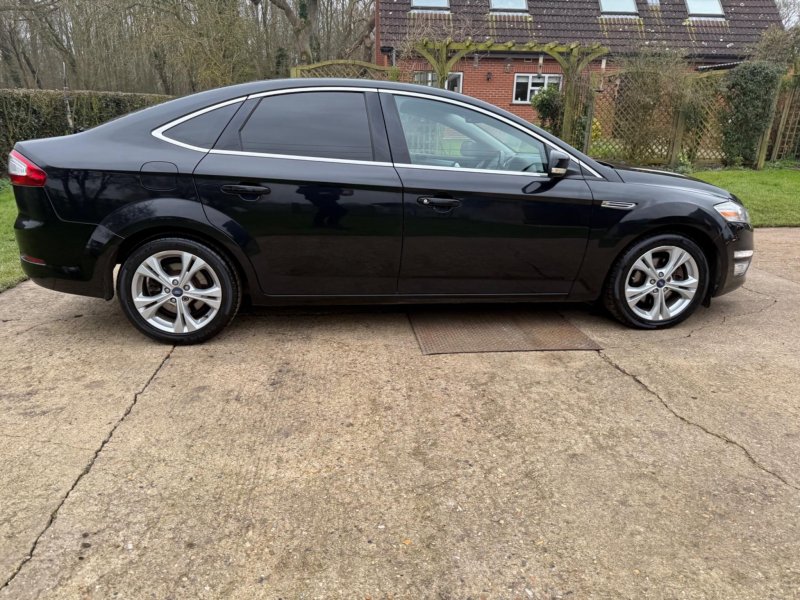 FORD MONDEO