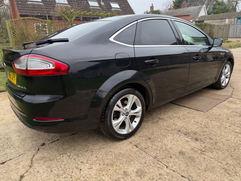 FORD MONDEO