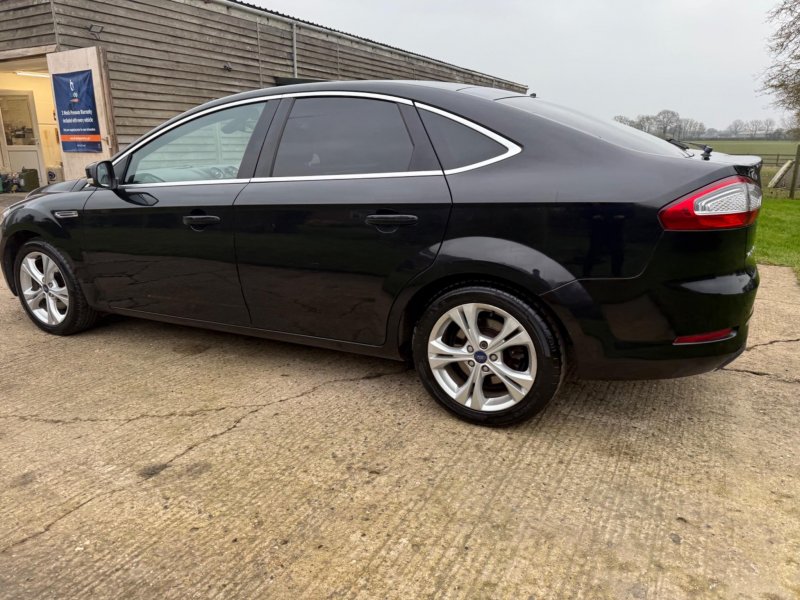 FORD MONDEO