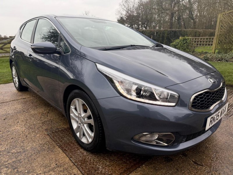 View KIA CEED 1.6 CRDi EcoDynamics 2 Euro 5 (s/s) 5dr