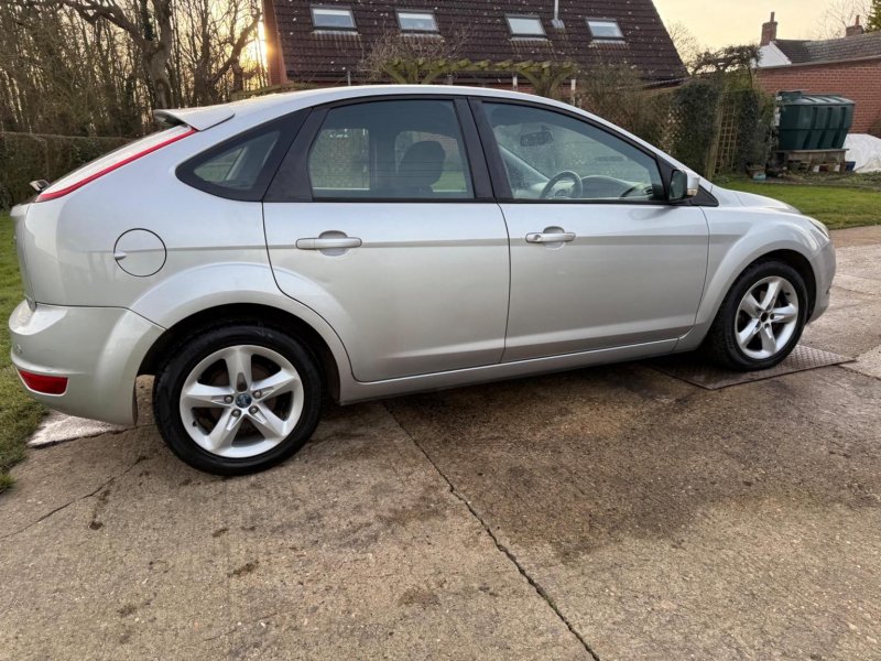 FORD FOCUS