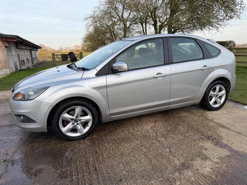 FORD FOCUS