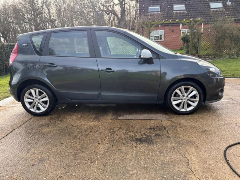 RENAULT SCENIC