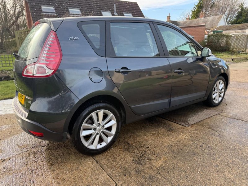 RENAULT SCENIC