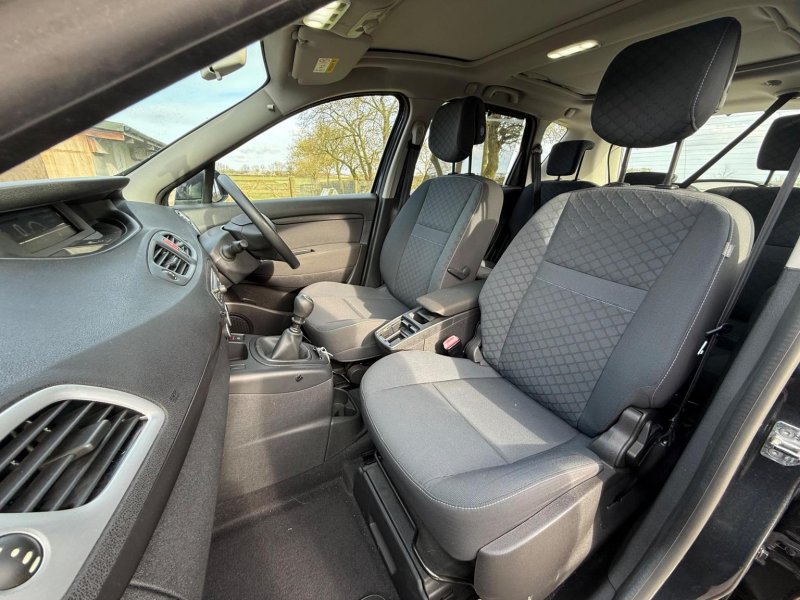 RENAULT SCENIC
