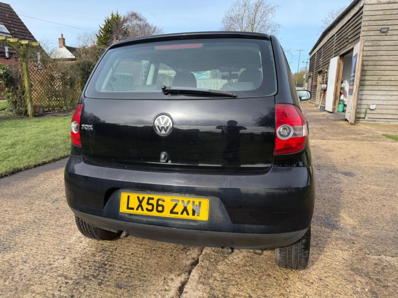 VOLKSWAGEN FOX