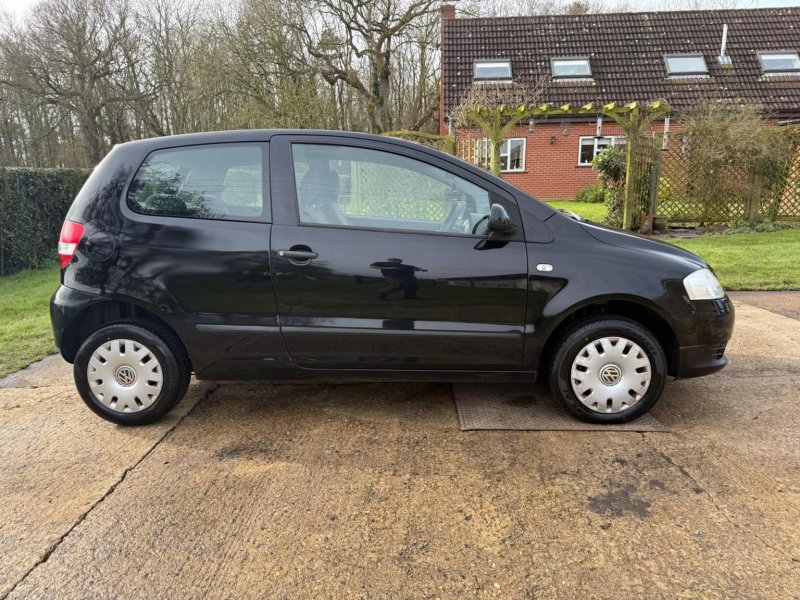 VOLKSWAGEN FOX