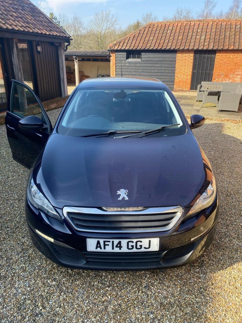 PEUGEOT 308