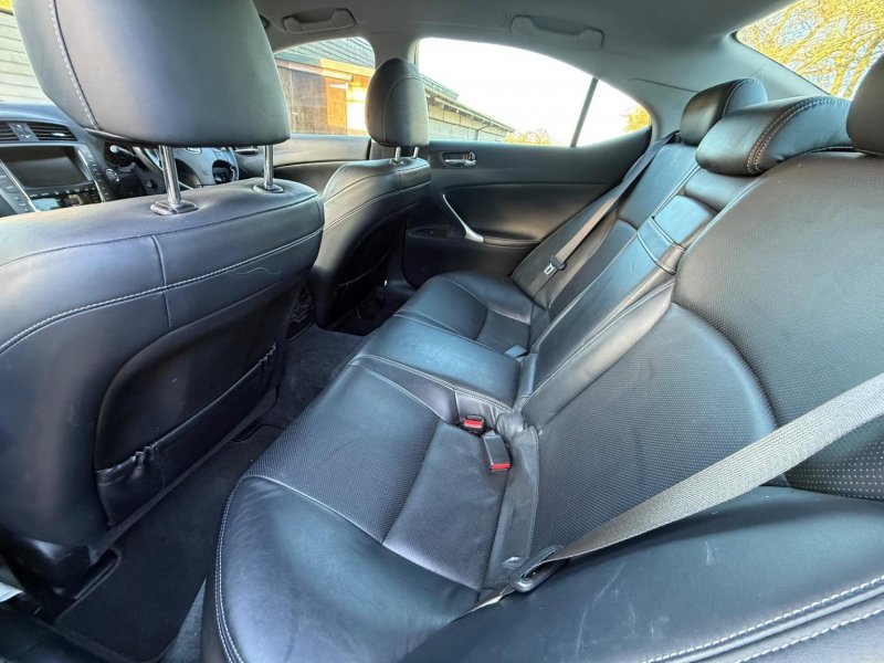 LEXUS IS