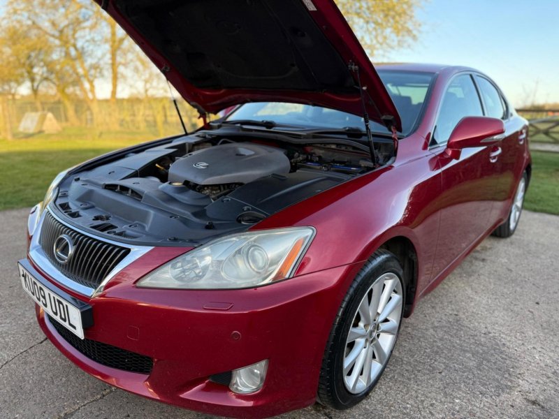 LEXUS IS