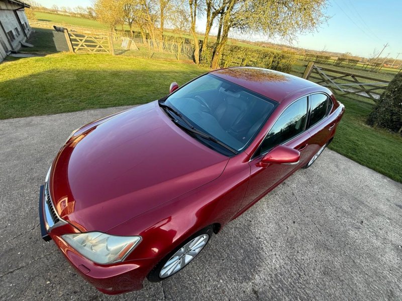 LEXUS IS