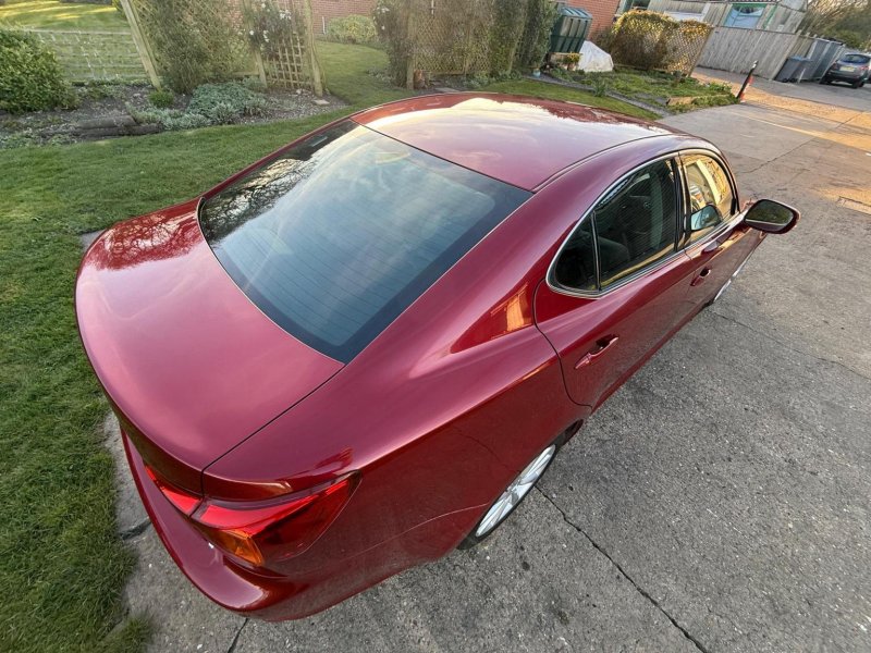 LEXUS IS