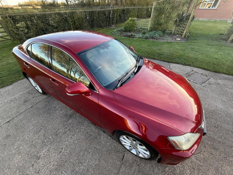 LEXUS IS