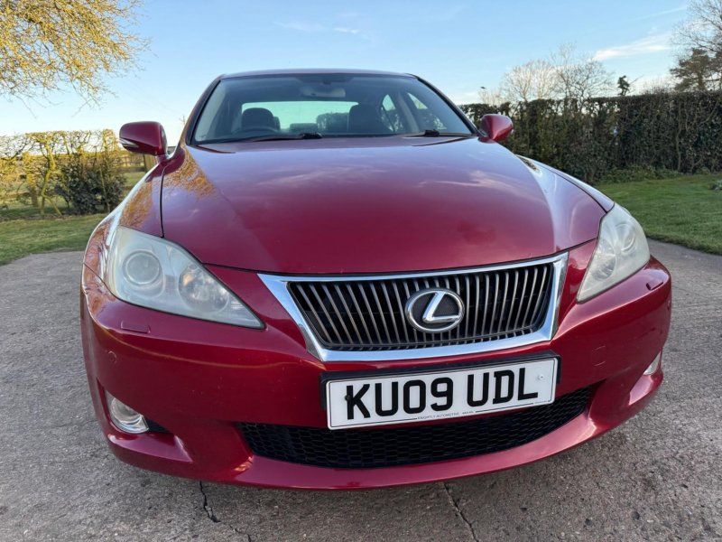 LEXUS IS