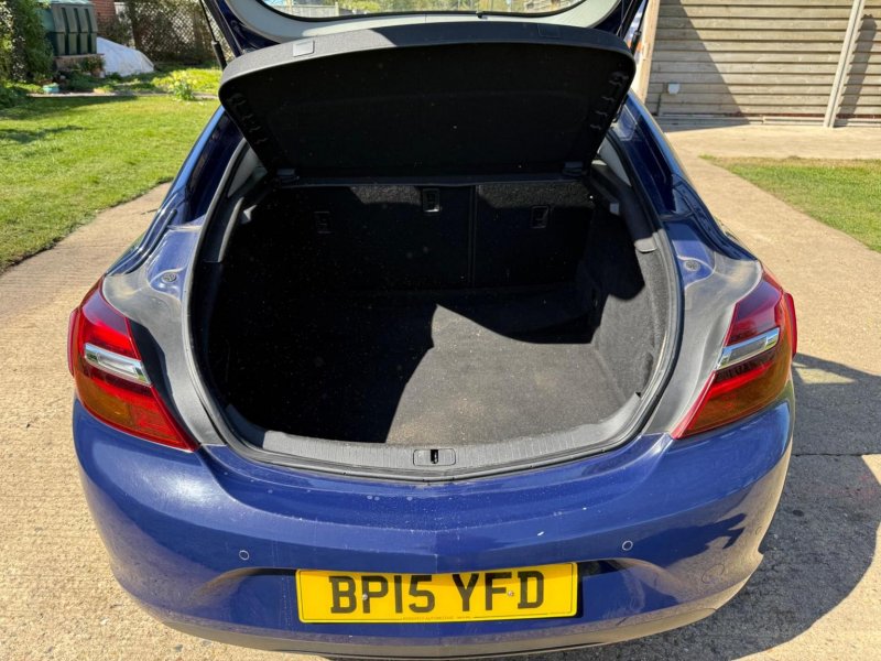VAUXHALL INSIGNIA