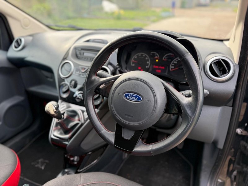 FORD KA