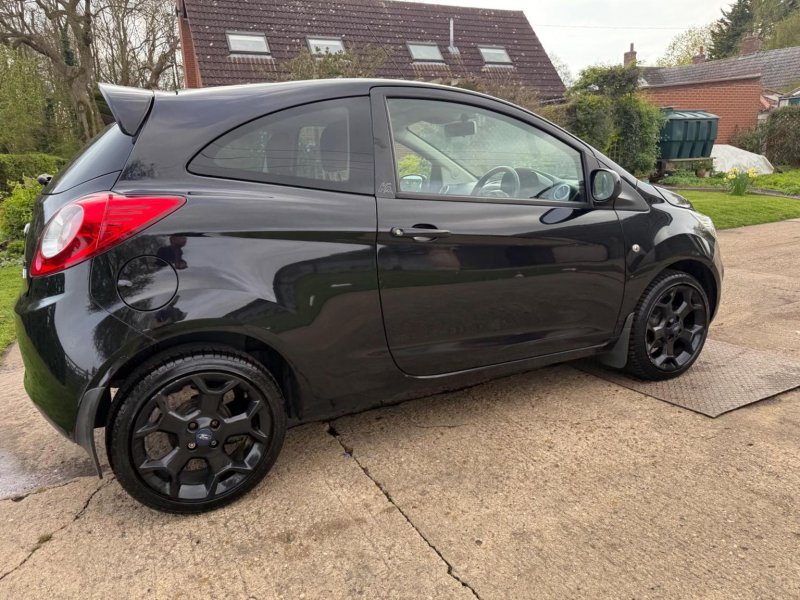 FORD KA