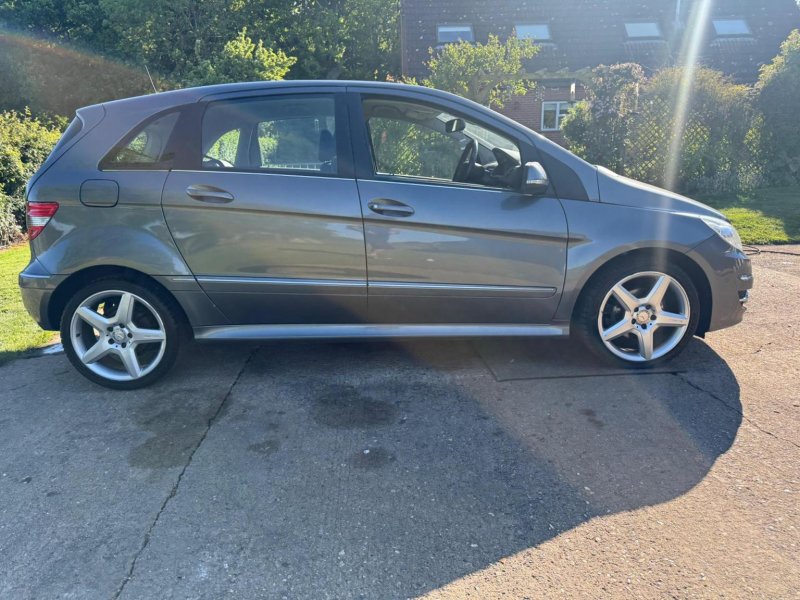 MERCEDES-BENZ B CLASS