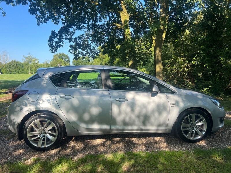 VAUXHALL ASTRA