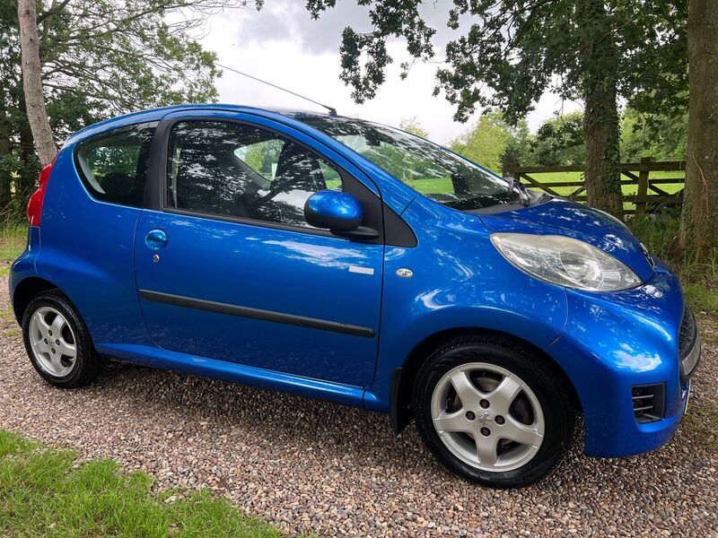 PEUGEOT 107