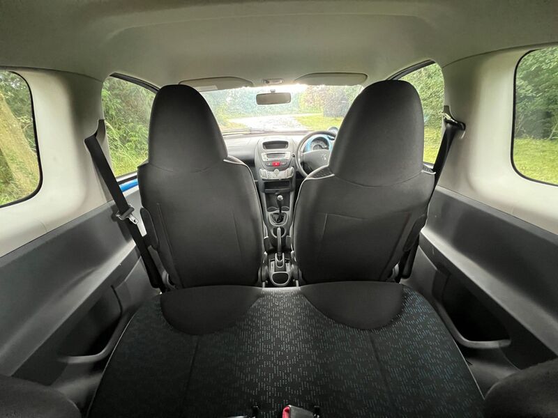 PEUGEOT 107