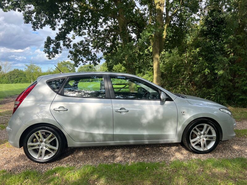 HYUNDAI I30