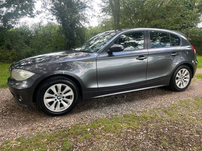 BMW 1 SERIES