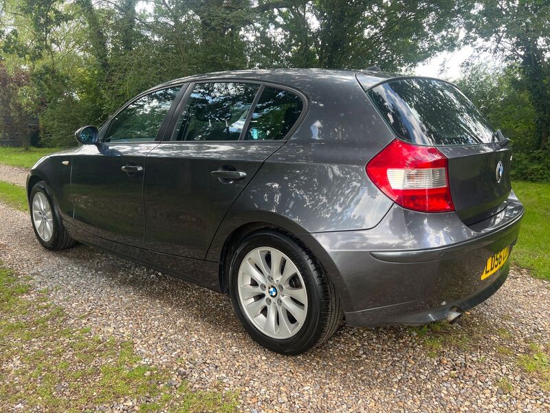 BMW 1 SERIES