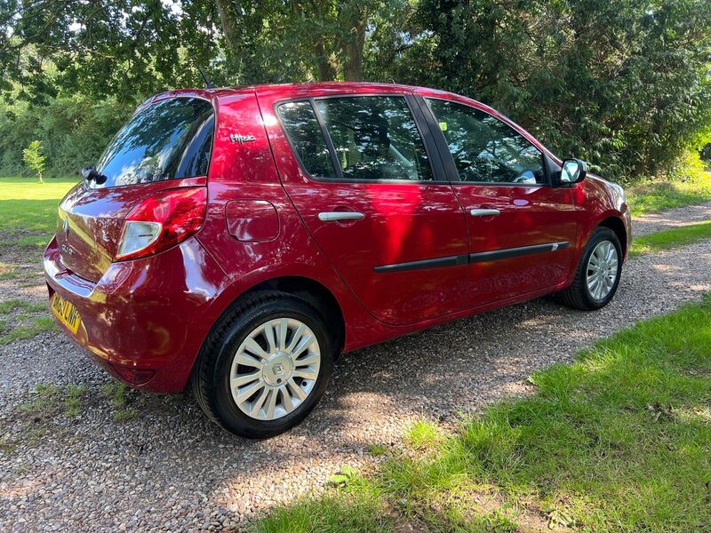 RENAULT CLIO
