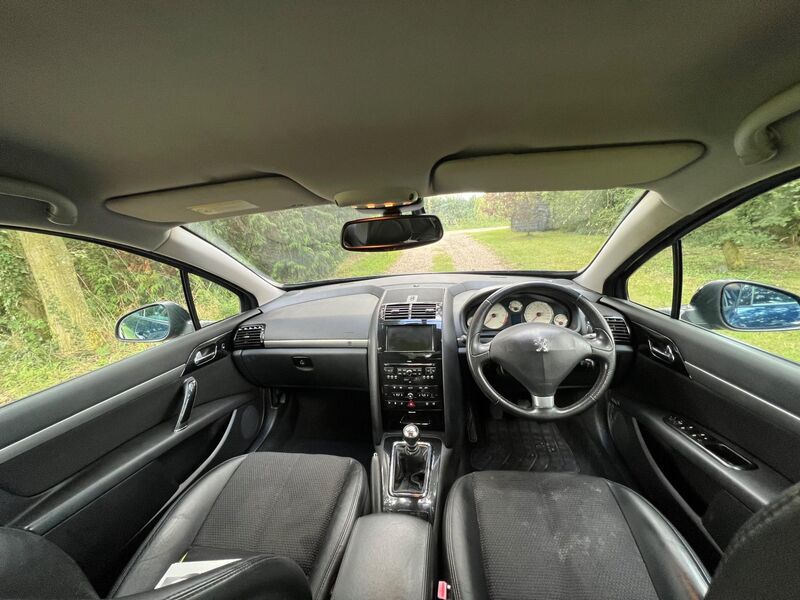 PEUGEOT 407