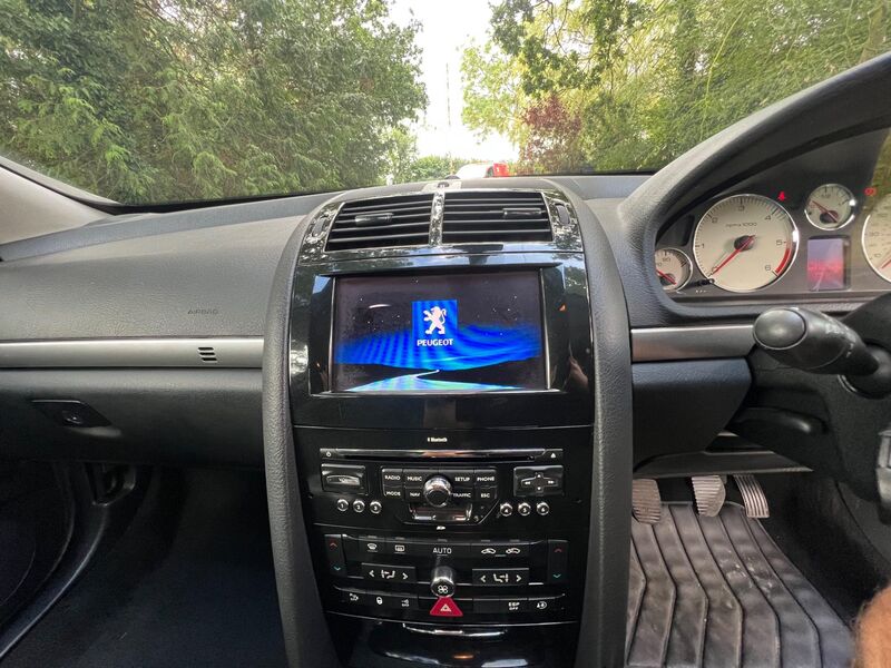 PEUGEOT 407