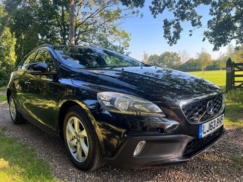 View VOLVO V40 CROSS COUNTRY 2.0 D3 SE Nav Euro 5 (s/s) 5dr