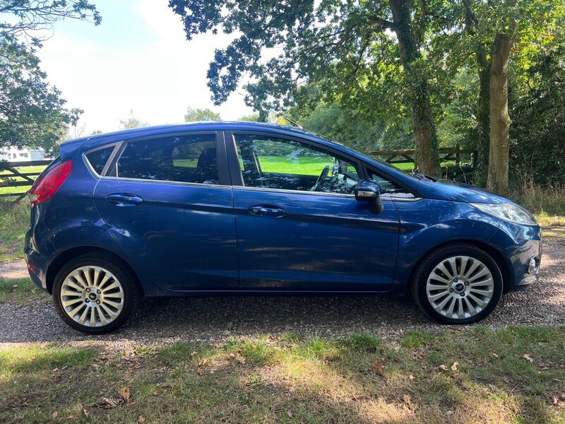 FORD FIESTA